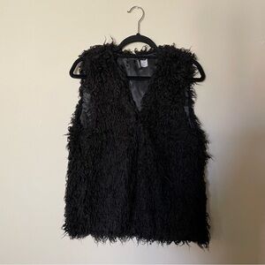 H&M Divided Black Faux Fur Vest Mob Wife Cabincore